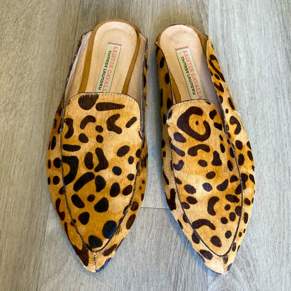 𝅺CHINESE Laundry Leopard Print Loafers. Size 6.5 Kristin Cavallari. Black, gold
